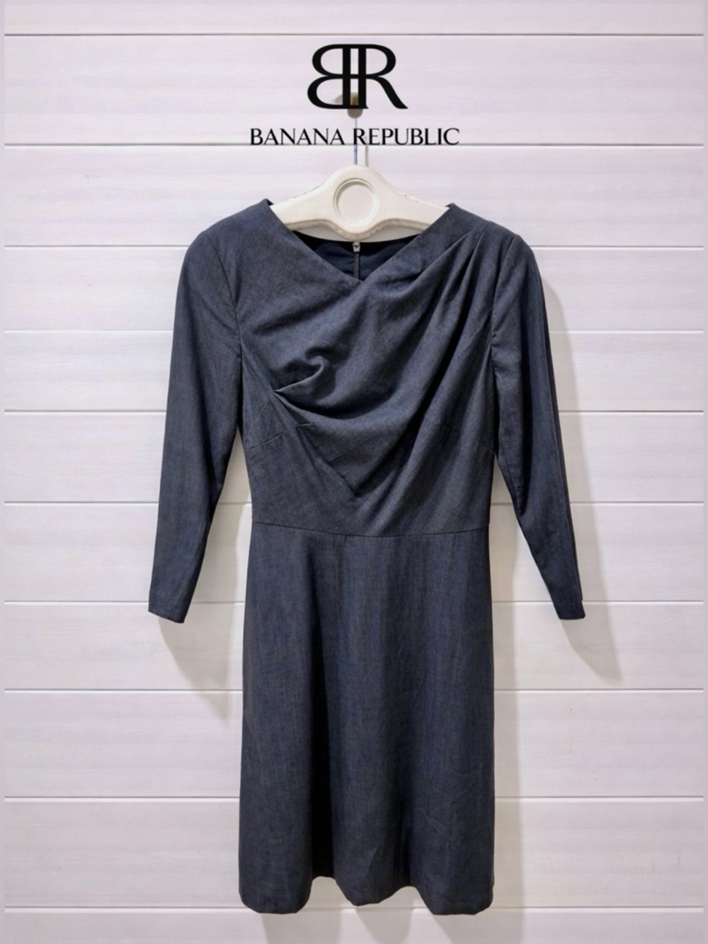BANANA REPUBLIC 95% wool Elegant Navy Blue Dress size 4